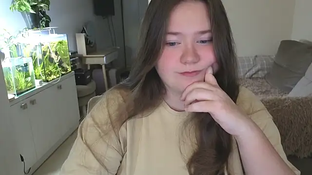 Snapshot of remirann_ chatting on November 29, 2025, 10:04 am remirann online show from November 29, 2025, 10:04 am