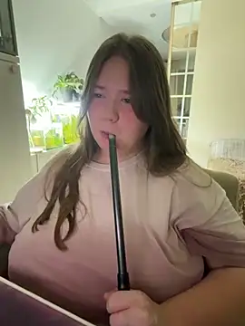 Snapshot of remirann_ chatting on October 19, 2025, 4:54 pm remirann online show from October 19, 2025, 4:54 pm