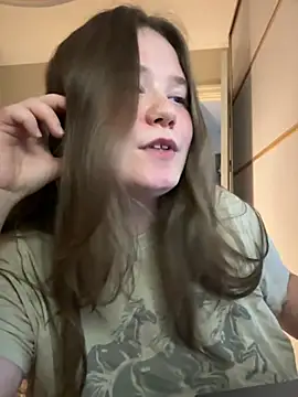 Snapshot of remirann_ chatting on January 10, 2025, 11:22 am remirann online show from January 10, 2025, 11:22 am