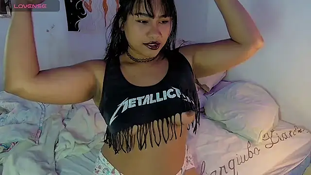 kiarybell   online show from June 2, 2026, 1:11 pm
