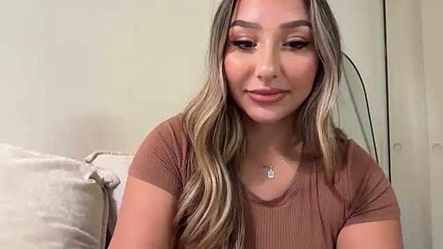 lustfulsmiles online show from September 9, 2025, 1:09 pm