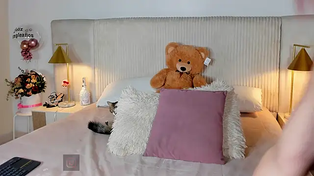 Marie Castelzc online show from September 9, 2025, 1:09 pm