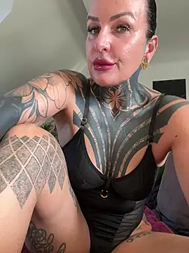 InkedBiitch online show from June 26, 2026, 6:19 am