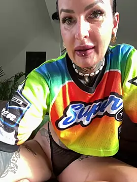 InkedBiitch online show from June 23, 2026, 6:44 am