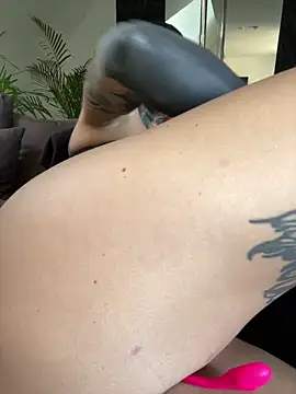 InkedBiitch online show from June 18, 2026, 12:54 pm