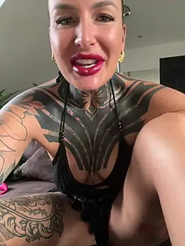 InkedBiitch online show from July 27, 2026, 6:53 am