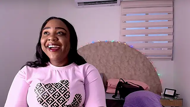  ebony-queen  online show from January 7, 2026, 11:59 am