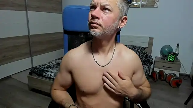 RobbyShawz online show from July 4, 2026, 4:08 am