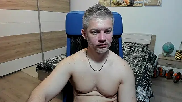 Snapshot of RobbyShawz chatting on May 9, 2026, 4:27 am RobbyShawz online show from May 9, 2026, 4:27 am