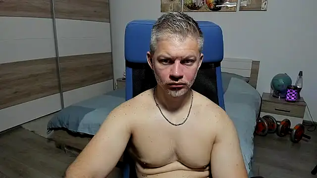 Snapshot of RobbyShawz chatting on June 18, 2026, 4:11 am RobbyShawz online show from June 18, 2026, 4:11 am
