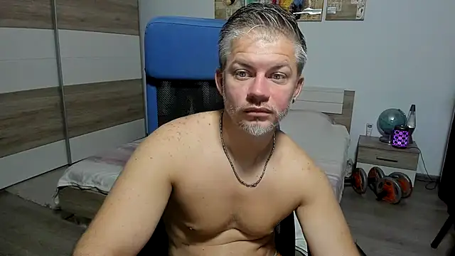 RobbyShawz online show from July 27, 2026, 3:57 am