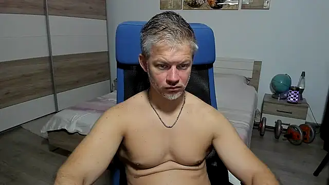 RobbyShawz online show from July 17, 2026, 4:21 am