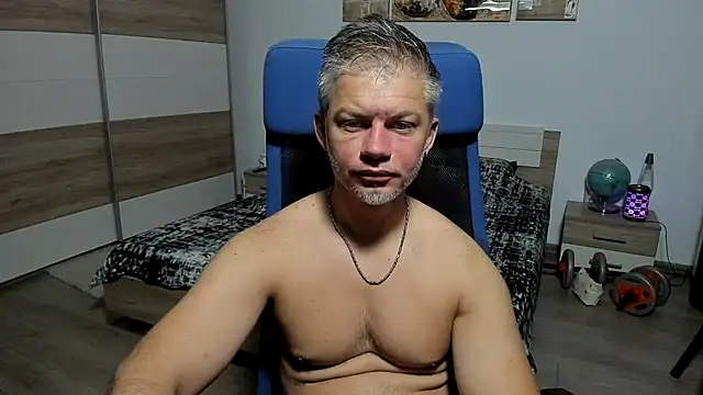 RobbyShawz online show from July 9, 2026, 4:13 am