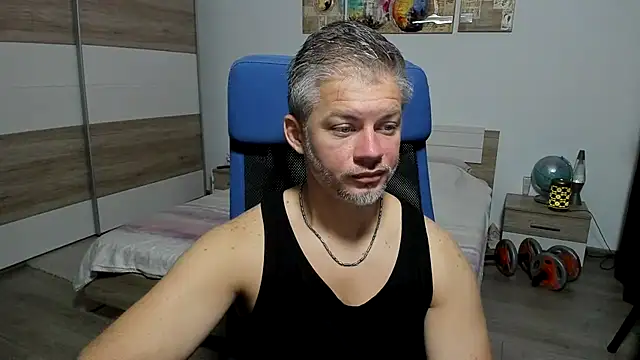 RobbyShawz online show from July 22, 2026, 4:03 am