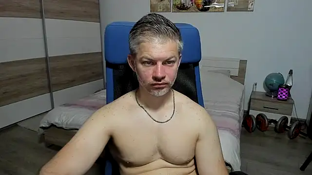 Snapshot of RobbyShawz chatting on June 3, 2026, 5:08 am RobbyShawz online show from June 3, 2026, 5:08 am