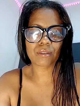 Natashariley1 online show from March 13, 2025, 9:05 pm