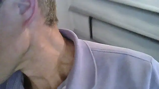 Snapshot of xykenrah@xh chatting on December 17, 2024, 7:04 pm xykenrahxh online show from December 17, 2024, 7:04 pm