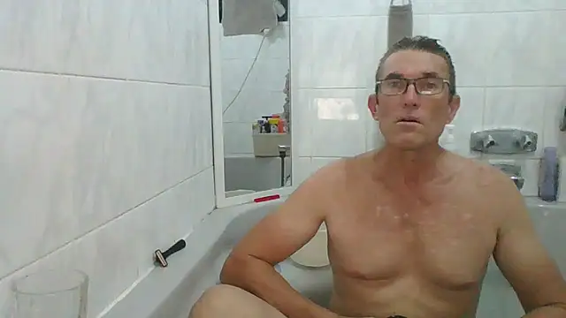 Snapshot of xykenrah@xh chatting on February 7, 2026, 7:33 pm xykenrahxh online show from February 7, 2026, 7:33 pm