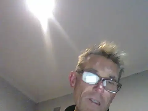 Snapshot of xykenrah@xh chatting on December 13, 2024, 9:09 pm xykenrahxh online show from December 13, 2024, 9:09 pm