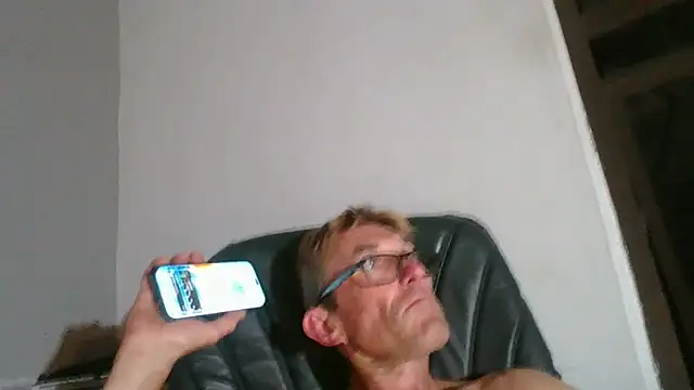 Snapshot of xykenrah@xh chatting on December 22, 2024, 9:09 pm xykenrahxh online show from December 22, 2024, 9:09 pm