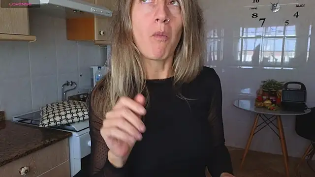 Lunamix online show from March 12, 2025, 12:57 pm