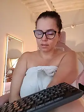 MariaPau 83 online show from July 6, 2026, 1:51 pm