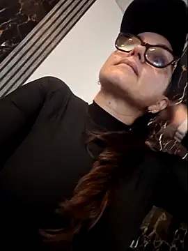 MariaPau 83 online show from June 4, 2026, 8:46 pm