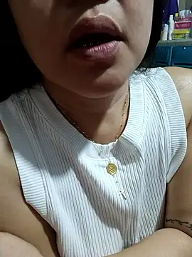 samanthaslut online show from June 15, 2026, 4:17 pm
