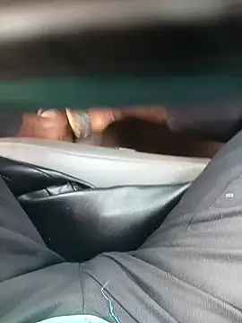 Snapshot of Royalk2030 chatting on March 3, 2026, 8:21 am Royalk2030 online show from March 3, 2026, 8:21 am