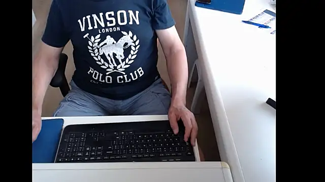 dutchpornking online show from June 20, 2026, 8:08 am