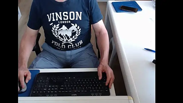 dutchpornking online show from June 18, 2026, 6:12 am