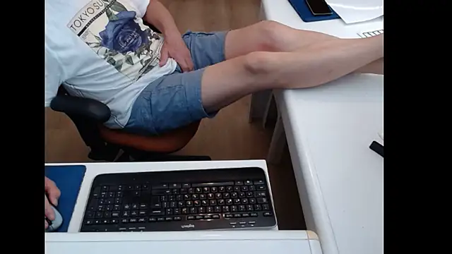 Snapshot of dutchpornking chatting on June 27, 2026, 1:17 pm dutchpornking online show from June 27, 2026, 1:17 pm