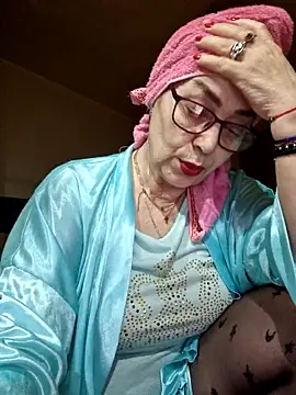 Chriss Tinaa online show from May 2, 2026, 1:33 am