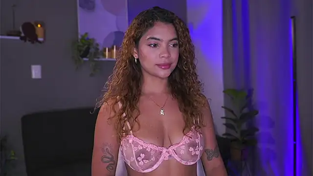 HannahEvanss online show from September 27, 2025, 5:08 pm