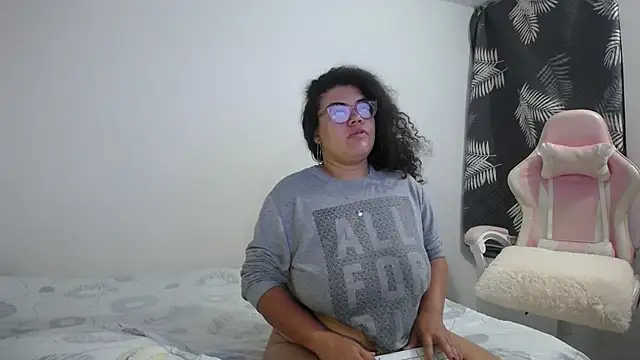 mabigomez00 online show from September 26, 2025, 9:27 am