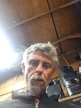 Snapshot of 19JaSon83 chatting on June 26, 2026, 5:35 am 19JaSon83 online show from June 26, 2026, 5:35 am