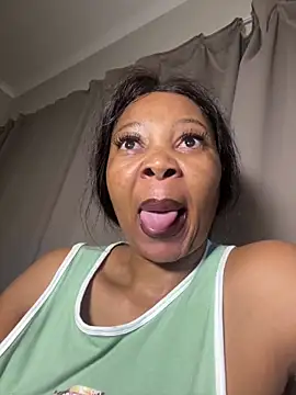 cherrybabe76 online show from March 19, 2025, 8:54 pm