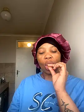 cherrybabe76 online show from October 4, 2025, 6:15 am