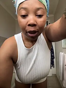 cherrybabe76 online show from November 11, 2025, 5:46 am