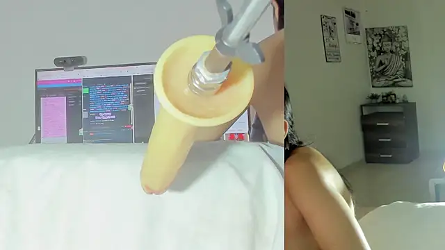 Snapshot of sofi_velez chatting on June 3, 2026, 5:28 pm sofi velez online show from June 3, 2026, 5:28 pm