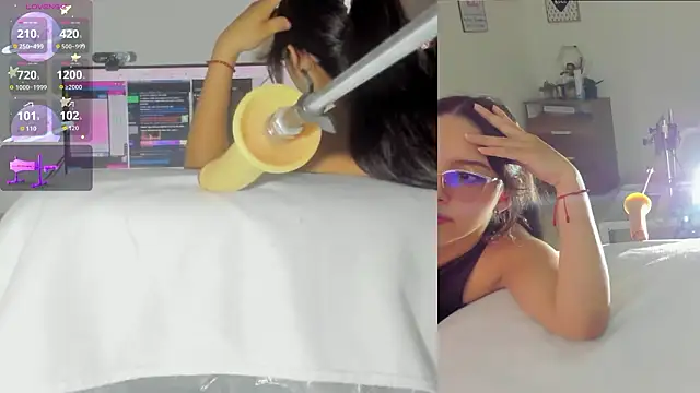 sofi velez online show from February 25, 2026, 5:02 pm