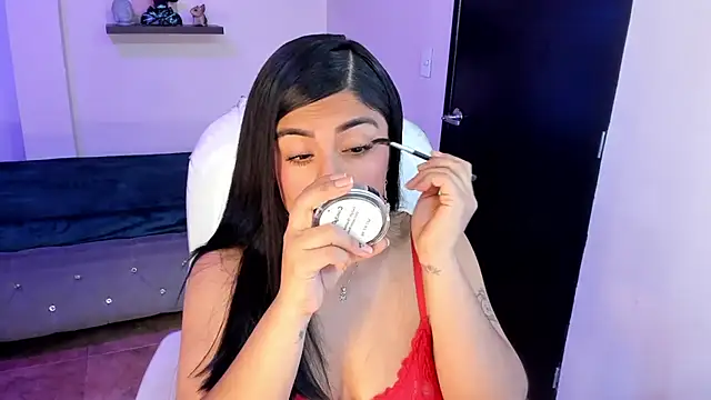 Catalinaa martinez online show from February 28, 2025, 9:33 pm