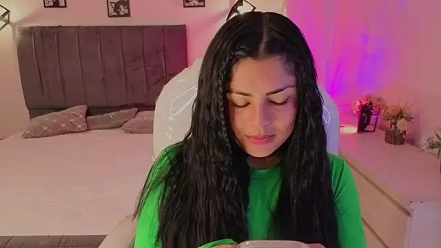 Catalinaa martinez online show from November 15, 2025, 3:21 am