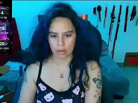 elektra 32 online show from March 18, 2025, 4:28 pm