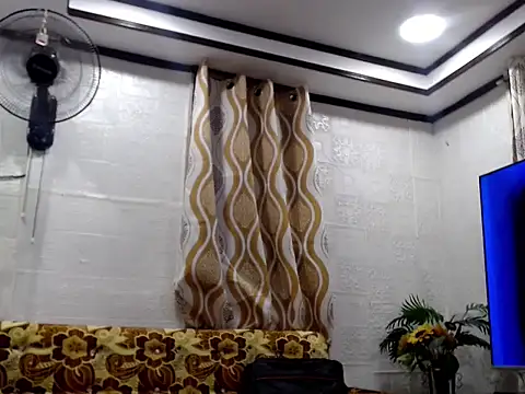 alondra marie23 online show from September 22, 2025, 10:21 am