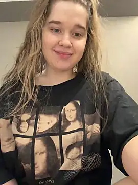 HornyGirlH online show from April 29, 2026, 4:38 am