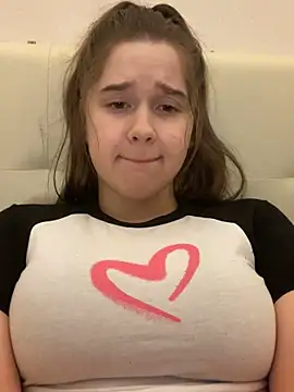 HornyGirlH online show from February 19, 2025, 11:14 pm