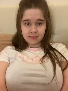 HornyGirlH online show from September 26, 2025, 11:33 pm