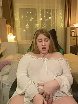 ollydoll92 online show from March 16, 2025, 12:23 am