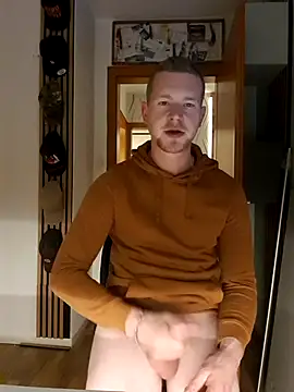 Snapshot of Playbunniboy chatting on November 3, 2025, 8:01 pm Playbunniboy online show from November 3, 2025, 8:01 pm